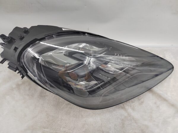 PORSCHE CAYENNE PO536 2019-2023 LED R.H.S HEADLIGHT ASSEMBLY