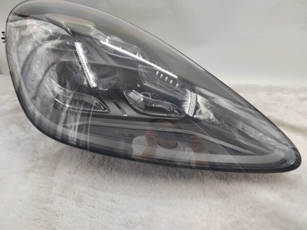 PORSCHE CAYENNE PO536 2019-2023 LED R.H.S HEADLIGHT ASSEMBLY