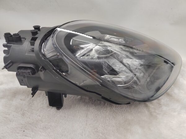 PORSCHE CAYENNE PO536 2019-2023 LED R.H.S HEADLIGHT ASSEMBLY