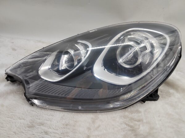 PORSCHE MACAN 2014-2018 XENON L.H.S HEADLIGHT ASSEMBLY