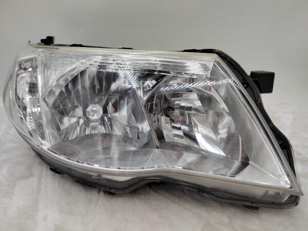 SUBARU FORESTER 2009-2012 HALOGEN R.H.S HEADLIGHT ASSEMBLY