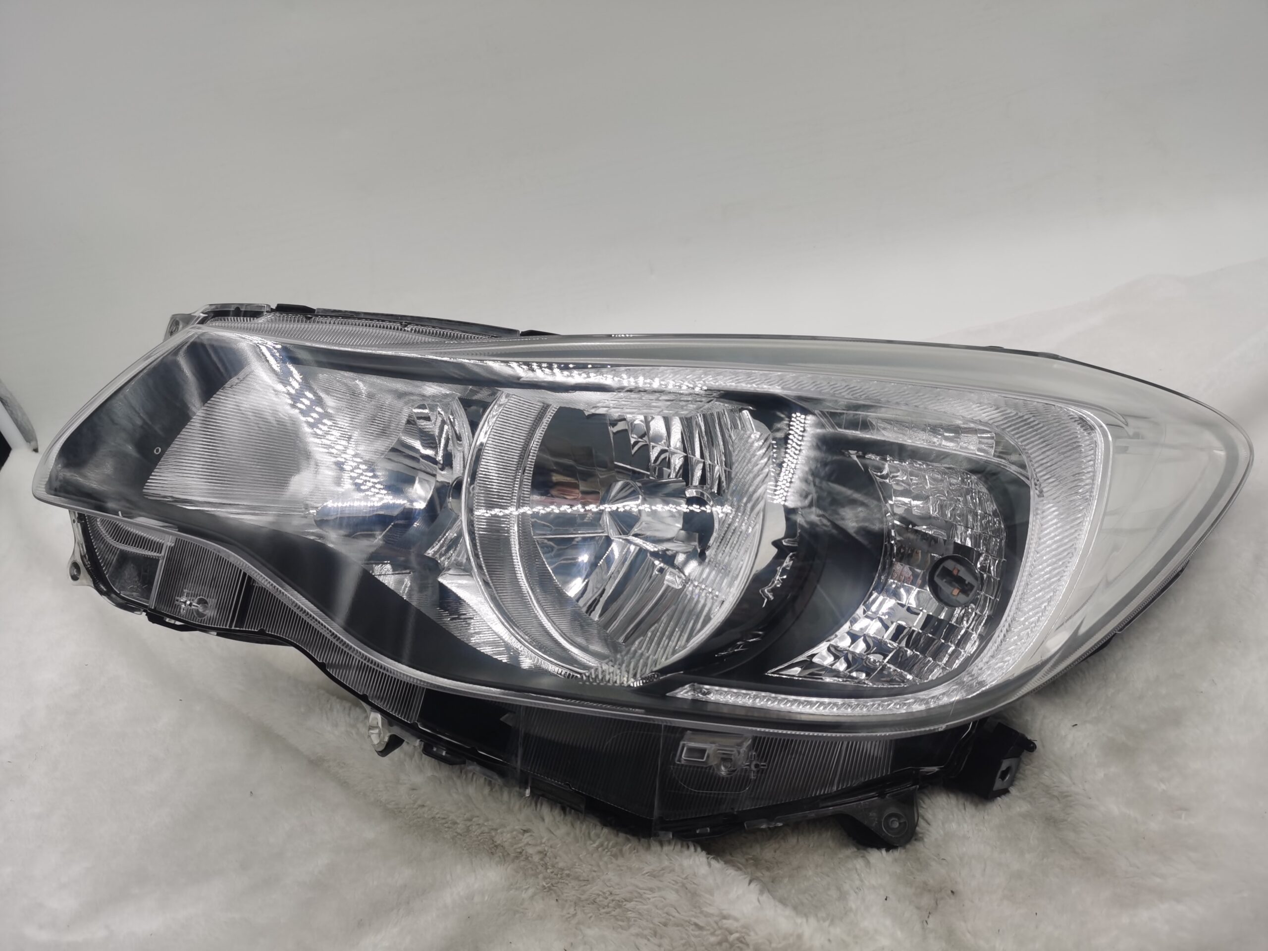 SUBARU IMPREZA 2012-2016 XENON L.H.S HEADLIGHT ASSEMBLY