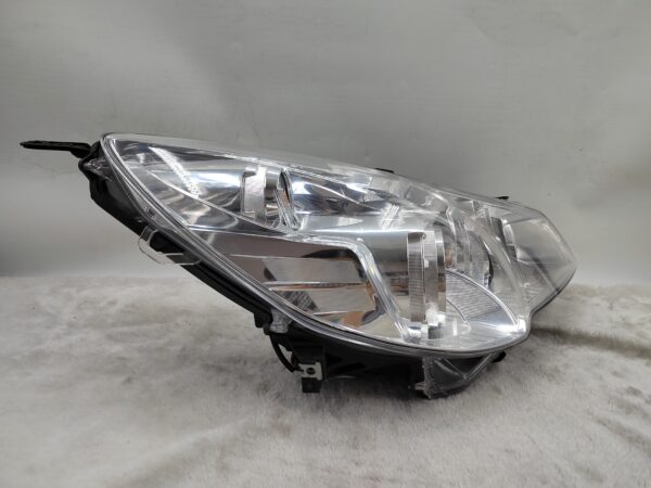 SUBARU LIBERTY OUTBACK 2010-2012 XENON R.H.S HEADLIGHT ASSEMBLY