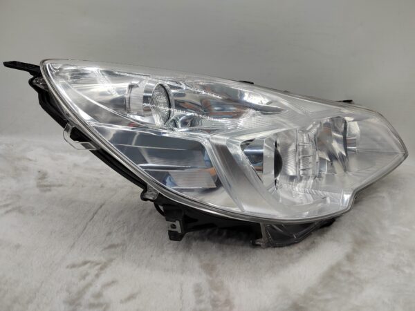 SUBARU LEGACY OUTBACK 2010-2012 HALOGEN R.H.S HEADLIGHT ASSEMBLY