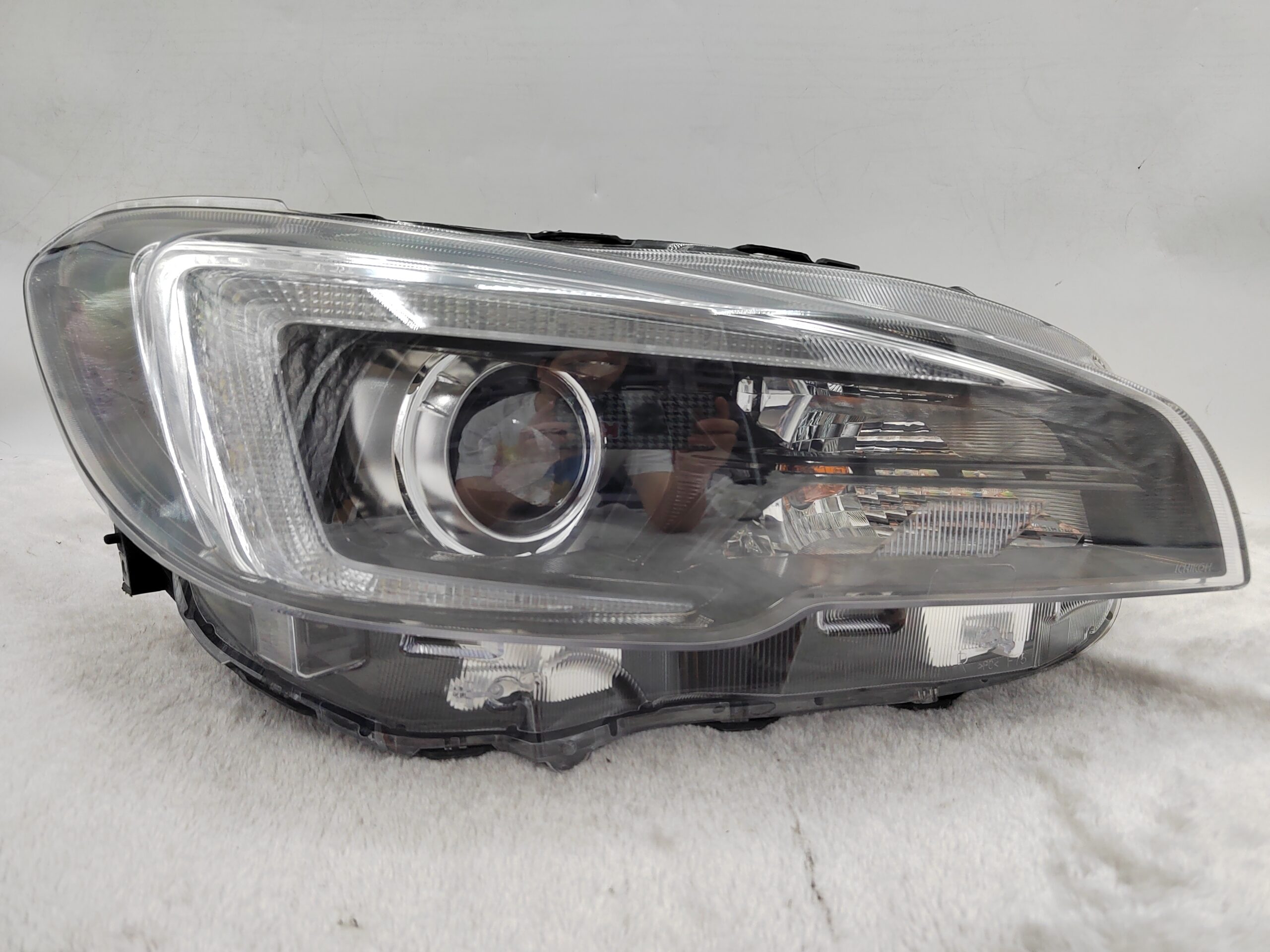 SUBARU WRX STI 2018-2021 LEN LED R.H.S HEADLIGHT ASSEMBLY