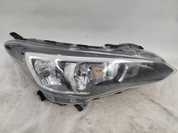 SUBARU XV 2017-2019 HALOGEN R.H.S HEADLIGHT ASSEMBLY