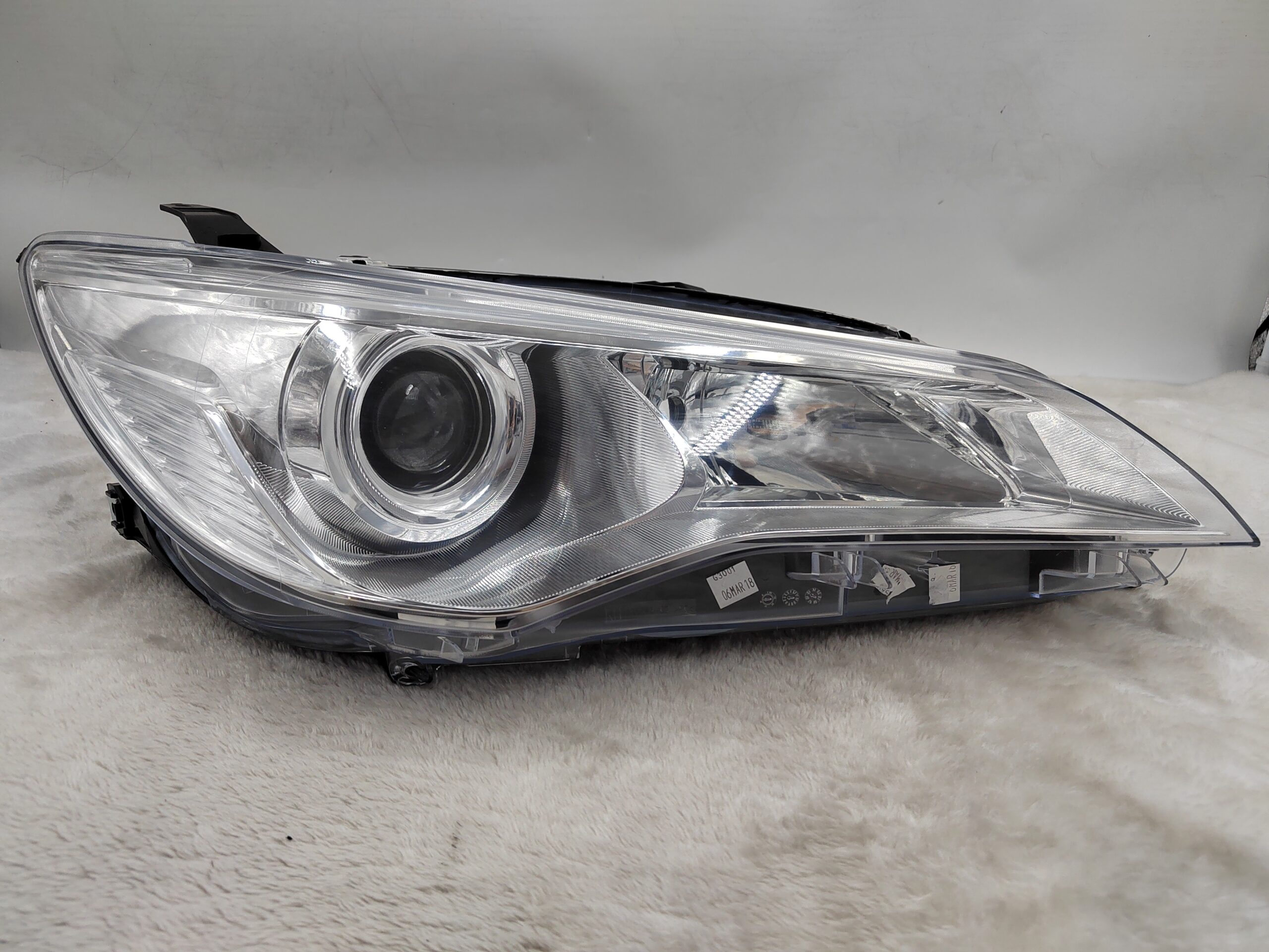 TOYOTA CAMRY ASV50R 2015-2017 HALOGEN R.H.S HEADLIGHT ASSEMBLY