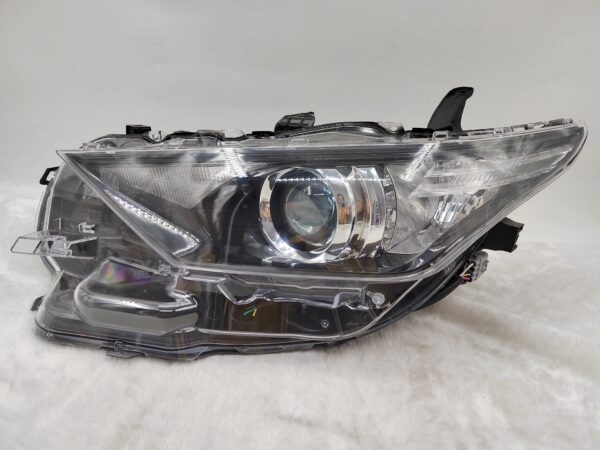 TOYOTA COROLLA AURIS NZE181H 2015-2018 HALOGEN L.H.S HEADLIGHT ASSEMBLY