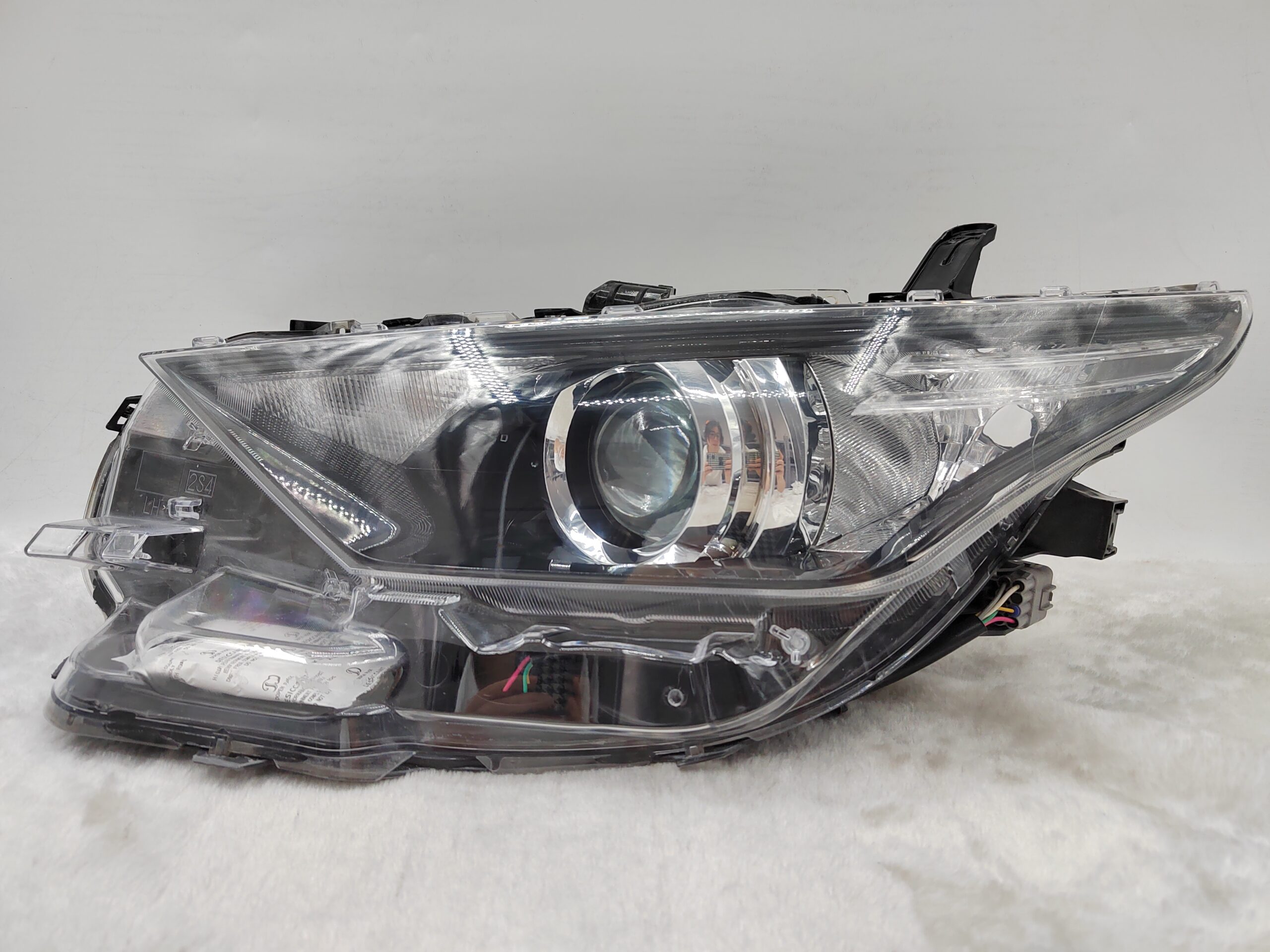 TOYOTA COROLLA AURIS NZE181H 2015-2018 HALOGEN L.H.S HEADLIGHT ASSEMBLY