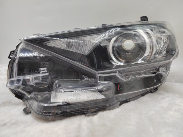 TOYOTA COROLLA AURIS NZE181H 2015-2018 HALOGEN L.H.S HEADLIGHT ASSEMBLY