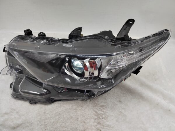 TOYOTA COROLLA AURIS NZE181H 2015-2018 HALOGEN L.H.S HEADLIGHT ASSEMBLY