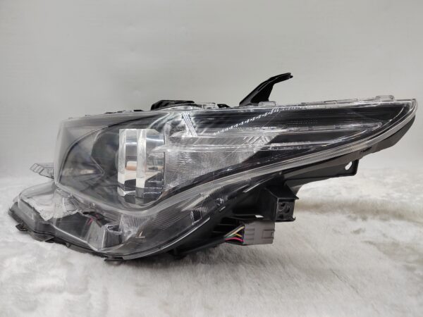 TOYOTA COROLLA AURIS NZE181H 2015-2018 HALOGEN L.H.S HEADLIGHT ASSEMBLY