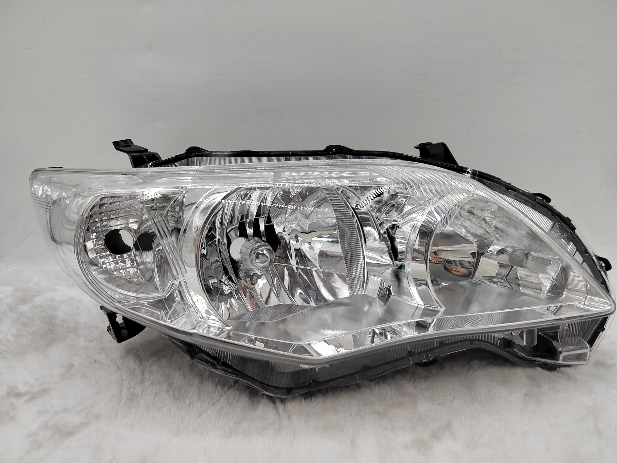 TOYOTA COROLLA E150 2011-2013 HALOGEN R.H.S HEADLIGHT ASSEMBLY