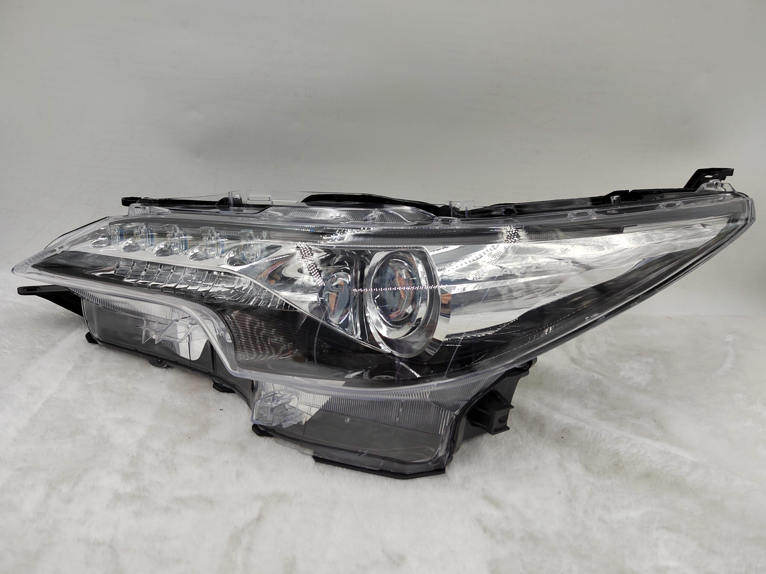 TOYOTA FORTUNER 2 AN160 2016-2020 LED L.H.S HEADLIGHT ASSEMBLY