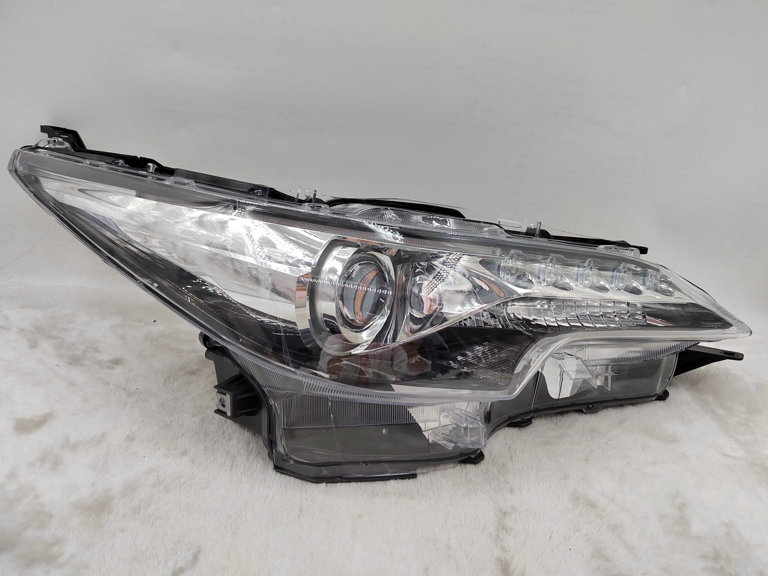 TOYOTA FORTUNER 2 AN160 2016-2020 LED R.H.S HEADLIGHT ASSEMBLY