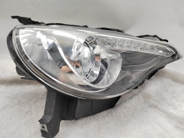 TOYOTA GT86 ZN6 2012-2016 XENON R.H.S HEADLIGHT ASSEMBLY