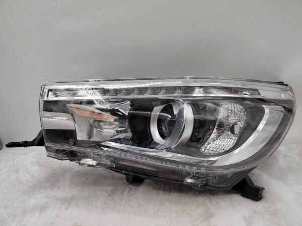 TOYOTA HILUX REVO 2015-2019 LED L.H.S HEADLIGHT ASSEMBLY