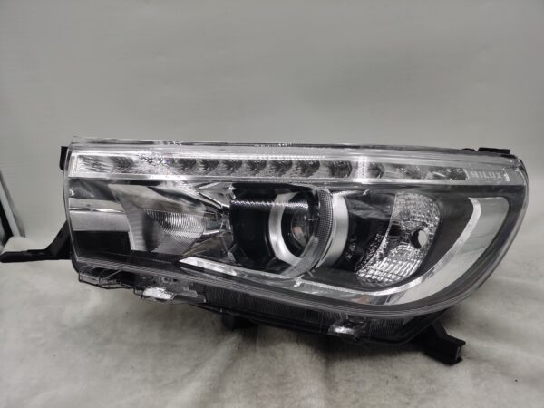 TOYOTA HILUX REVO 2015-2019 LED L.H.S HEADLIGHT ASSEMBLY