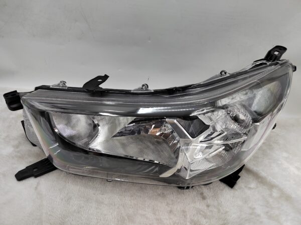 TOYOTA HILUX REVO 2020-2023 HALOGEN L.H.S HEADLIGHT ASSEMBLY