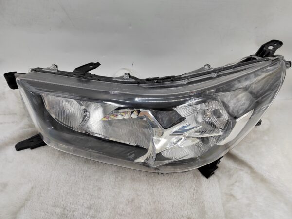 TOYOTA HILUX REVO 2020-2023 HALOGEN L.H.S HEADLIGHT ASSEMBLY