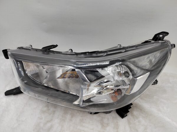 TOYOTA HILUX REVO 2020-2023 HALOGEN L.H.S HEADLIGHT ASSEMBLY