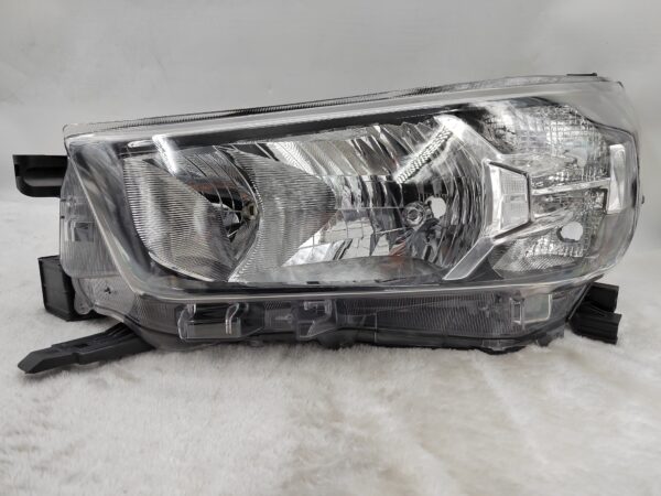 TOYOTA HILUX REVO 2020-2023 HALOGEN L.H.S HEADLIGHT ASSEMBLY