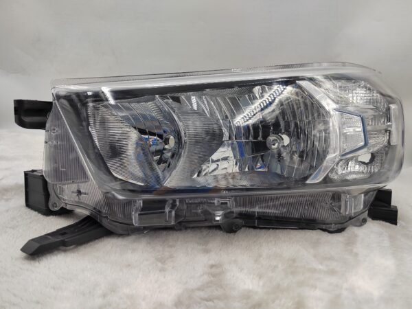 TOYOTA HILUX REVO 2020-2023 HALOGEN L.H.S HEADLIGHT ASSEMBLY