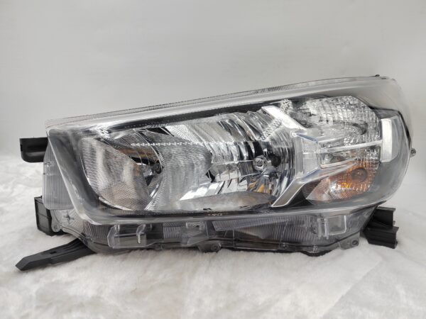 TOYOTA HILUX REVO 2020-2023 HALOGEN L.H.S HEADLIGHT ASSEMBLY