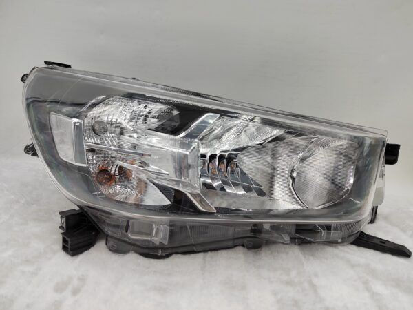 TOYOTA HILUX REVO 2020-2023 HALOGEN R.H.S HEADLIGHT ASSEMBLY