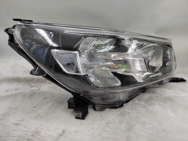 TOYOTA HILUX REVO 2020-2023 HALOGEN R.H.S HEADLIGHT ASSEMBLY