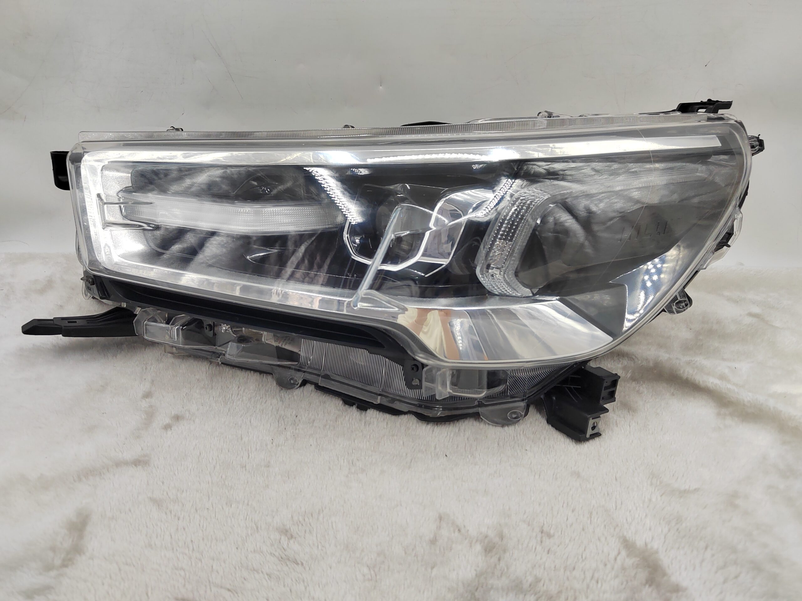 TOYOTA HILUX REVO 2020-2023 LED L.H.S HEADLIGHT ASSEMBLY