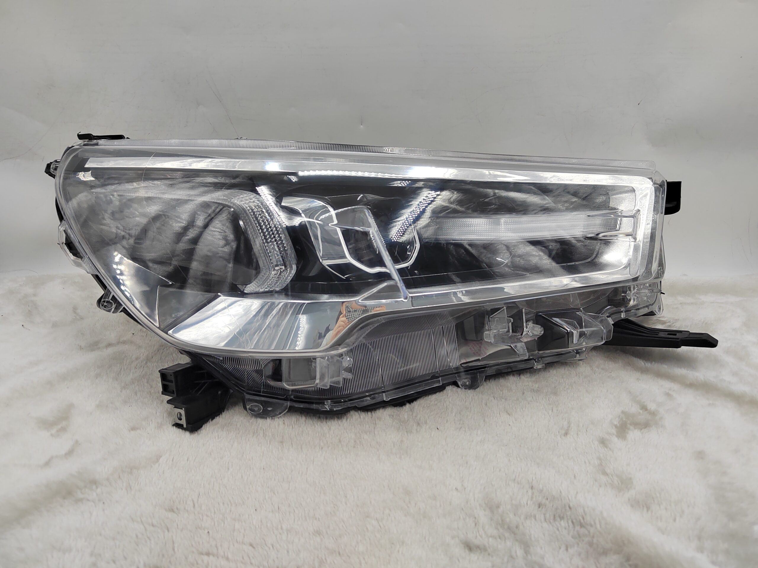 TOYOTA HILUX REVO 2020-2023 LED R.H.S HEADLIGHT ASSEMBLY