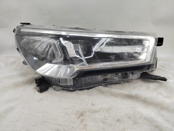 TOYOTA HILUX REVO 2020-2023 LED R.H.S HEADLIGHT ASSEMBLY