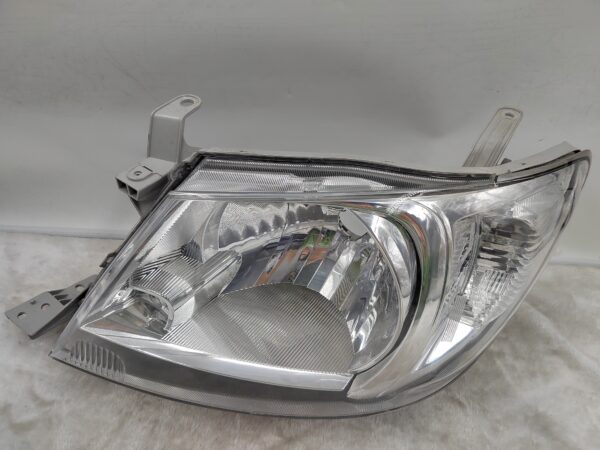 TOYOTA HILUX VIGO 2005-2010 HALOGEN L.H.S HEADLIGHT ASSEMBLY