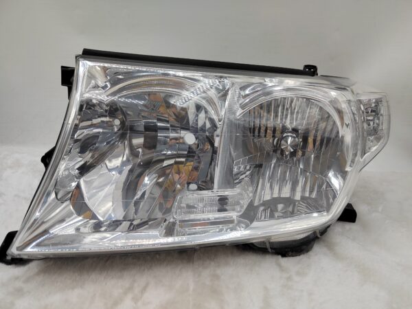 TOYOTA LANDCRUISER 200 SERIES URJ202R 2009-2015 HALOGEN L.H.S HEADLIGHT ASSEMBLY