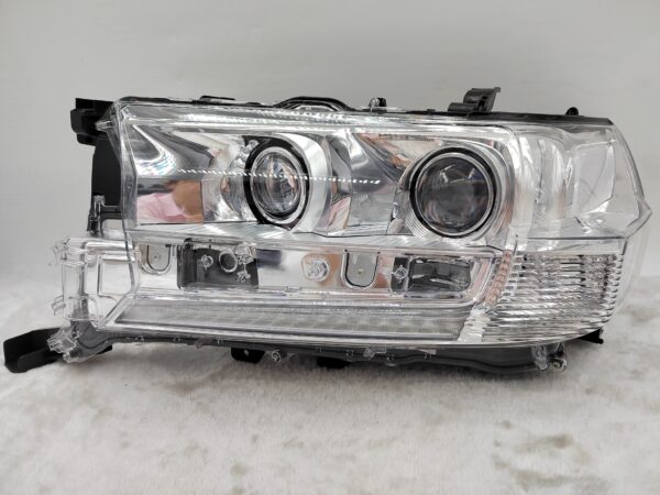 TOYOTA LANDCRUISER 200 SERIES VDJ200R 2016-2021 LED L.H.S HEADLIGHT ASSEMBLY