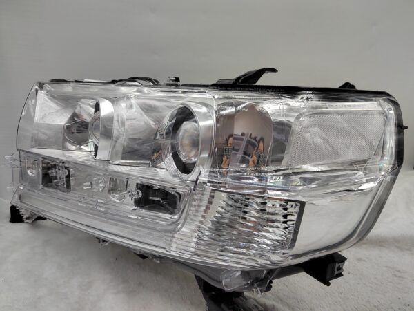 TOYOTA LANDCRUISER 200 SERIES VDJ200R 2016-2021 LED L.H.S HEADLIGHT ASSEMBLY