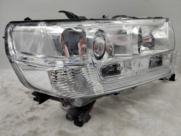 TOYOTA LANDCRUISER 200 SERIES VDJ200R 2016-2021 LED R.H.S HEADLIGHT ASSEMBLY