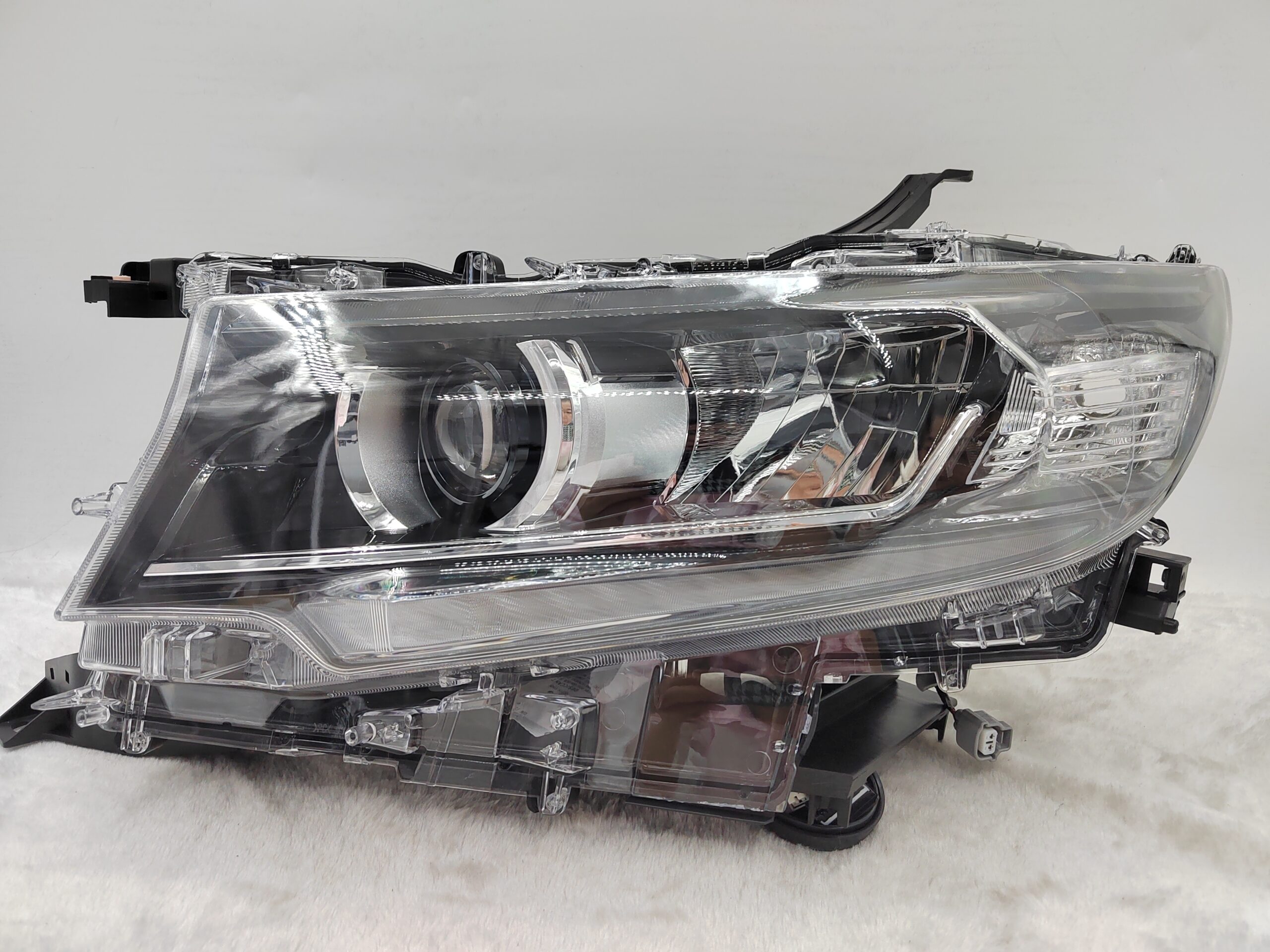 TOYOTA LANDCRUISER PRADO 150 GDJ150R 2018-2022 LED L.H.S HEADLIGHT ASSEMBLY