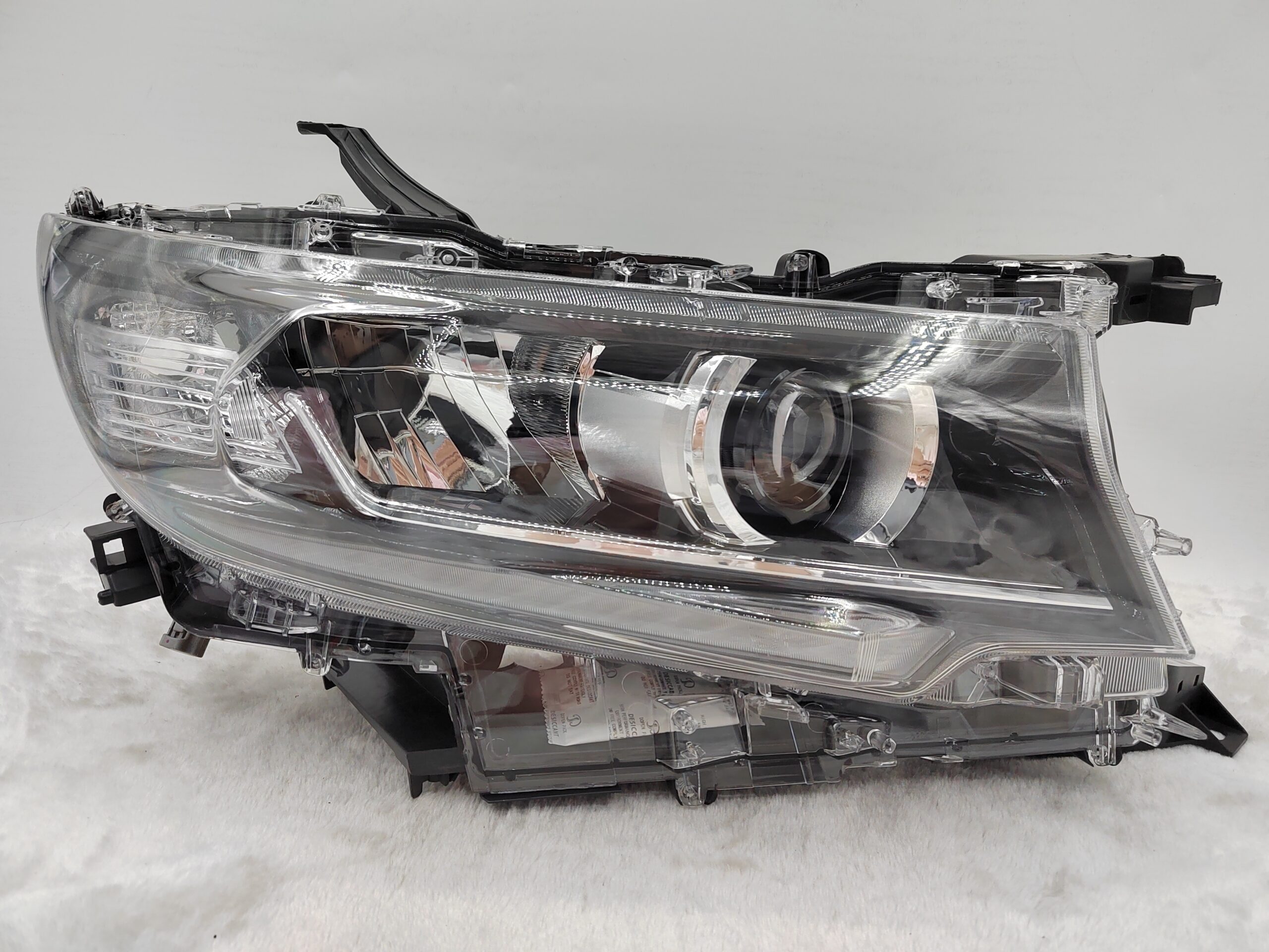 TOYOTA LANDCRUISER PRADO 150 GDJ150R 2018-2022 LED R.H.S HEADLIGHT ASSEMBLY