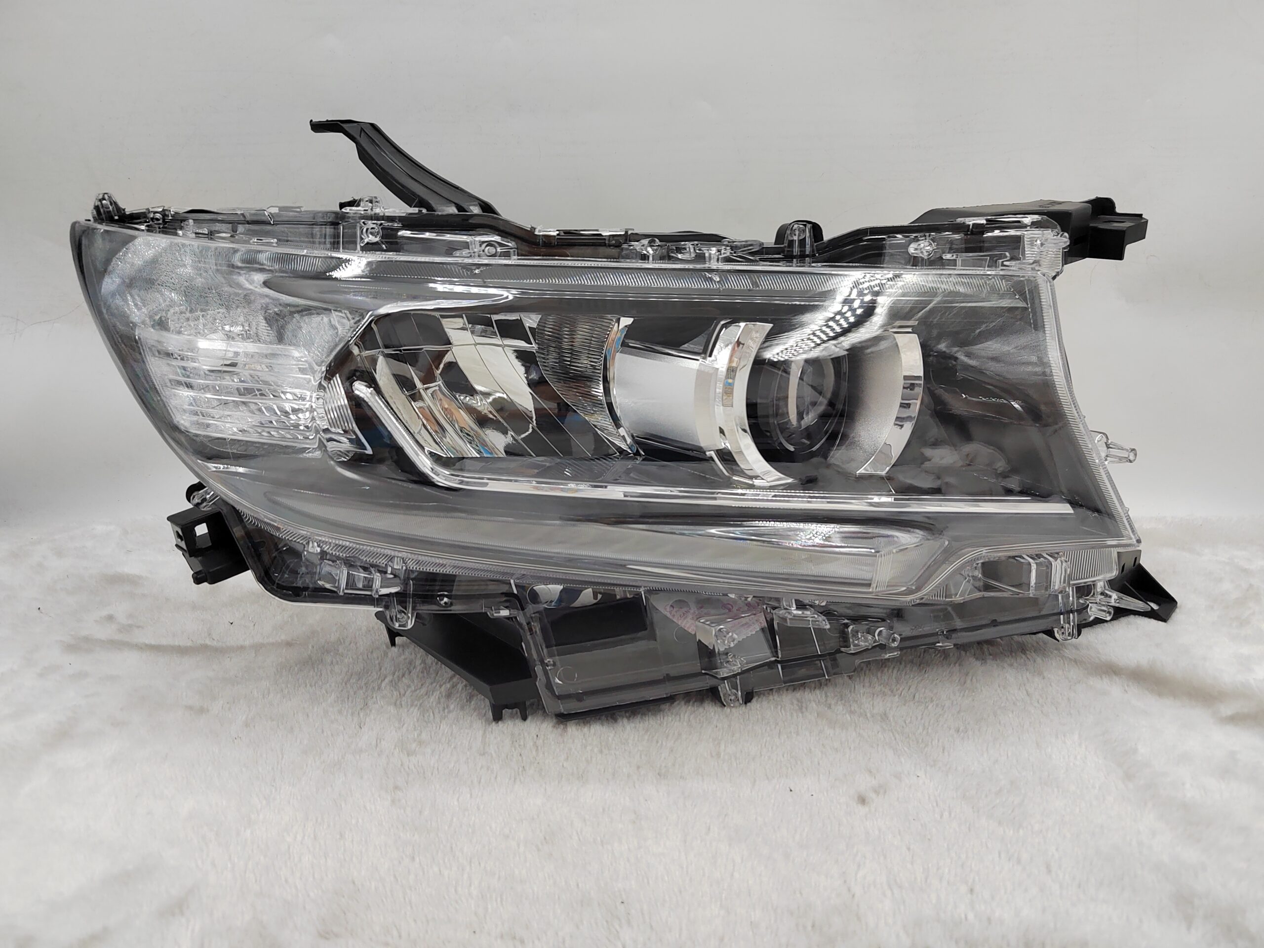 TOYOTA LANDCRUISER PRADO 150 GDJ150R 2018-2022 LED R.H.S HEADLIGHT ASSEMBLY