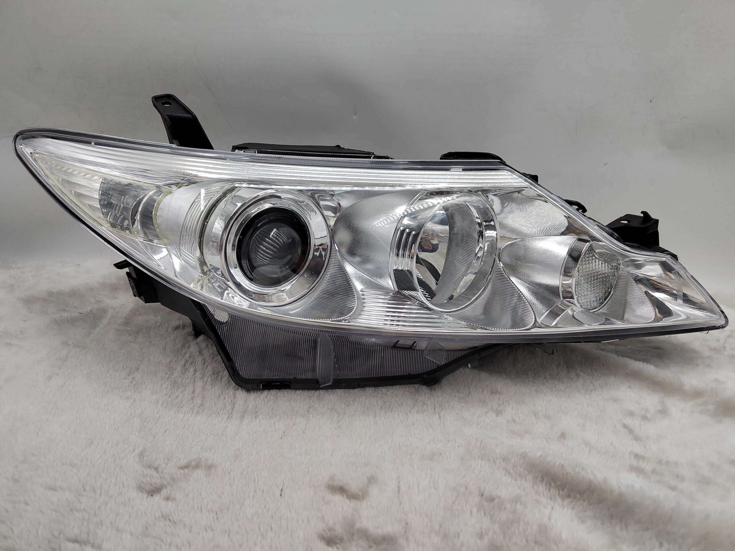 TOYOTA TARAGO/PREVIA ESTIMA 2009-2019 LENS HALOGEN R.H.S HEADLIGHT ASSEMBLY