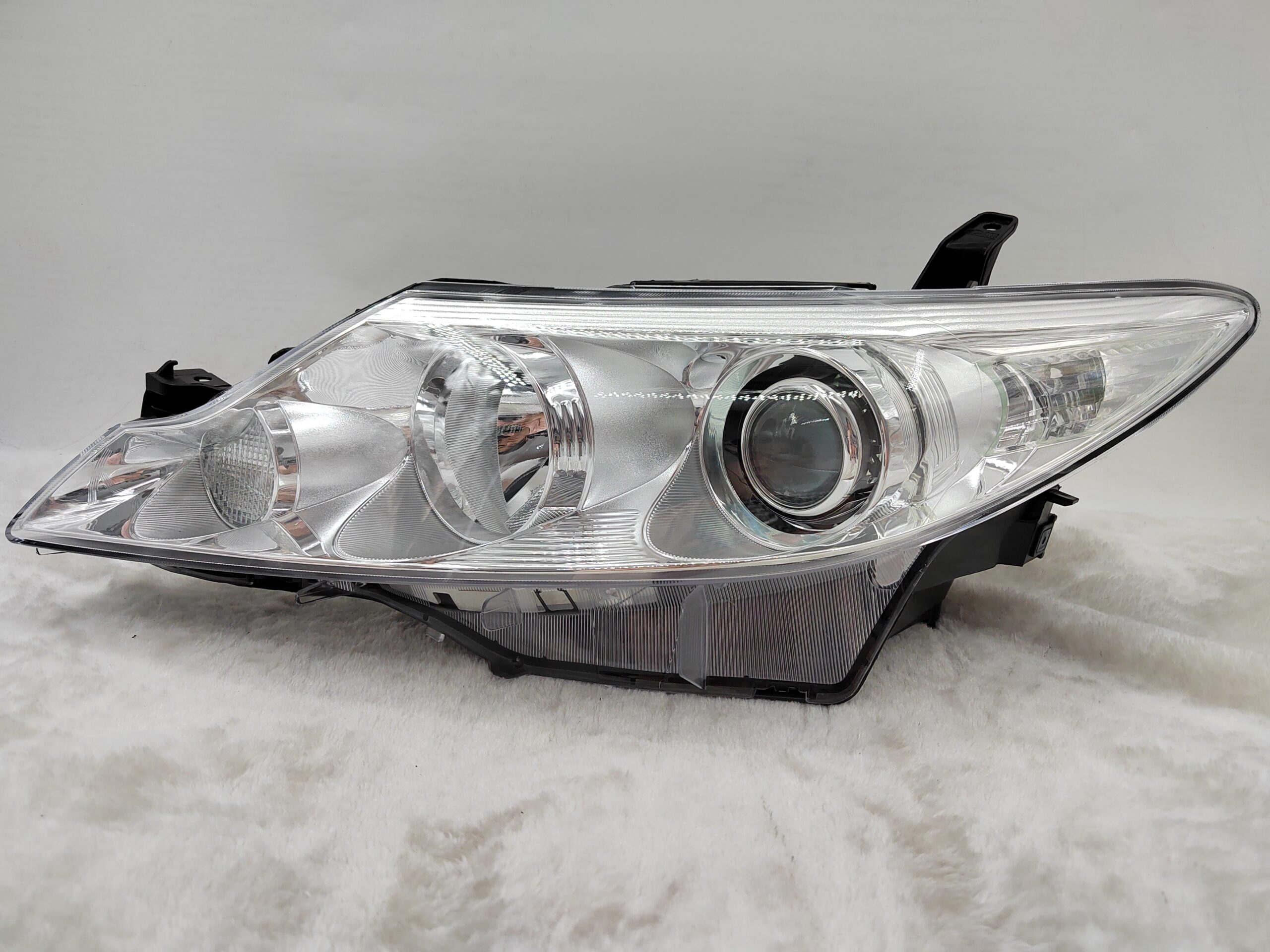 TOYOTA TARAGO/PREVIA ESTIMA 2009-2019 XENON L.H.S HEADLIGHT ASSEMBLY