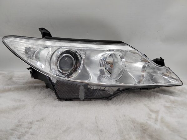 TOYOTA TARAGO/PREVIA ESTIMA 2009-2019 XENON R.H.S HEADLIGHT ASSEMBLY