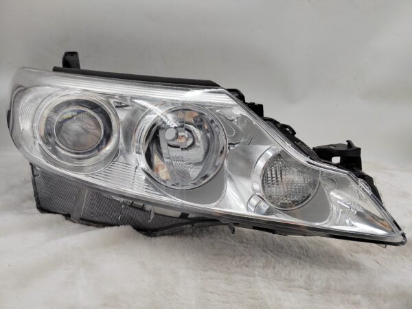 TOYOTA TARAGO/PREVIA ESTIMA 2009-2019 XENON R.H.S HEADLIGHT ASSEMBLY