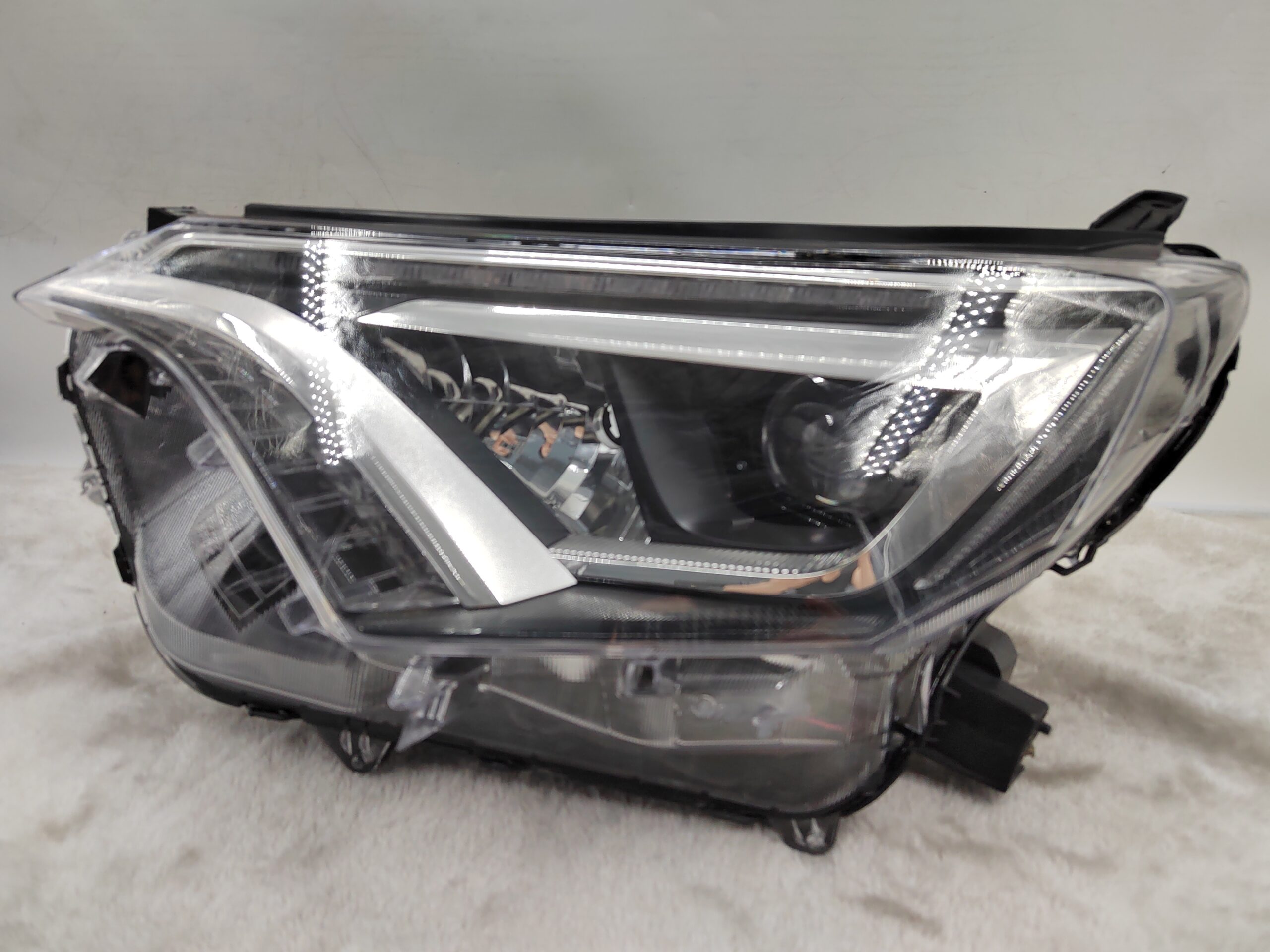 TOYOTA RAV4 4.5 XA40 2016-2018 LED L.H.S HEADLIGHT ASSEMBLY