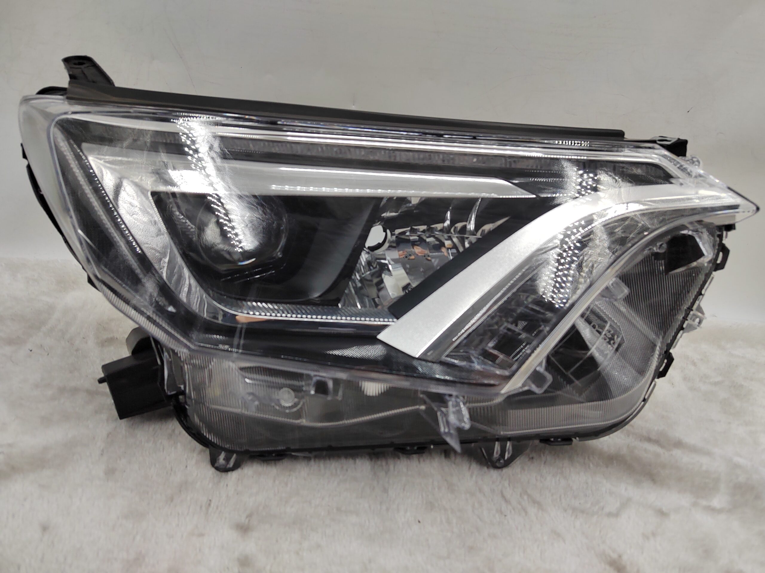 TOYOTA RAV4 4.5 XA40 2016-2018 LED R.H.S HEADLIGHT ASSEMBLY