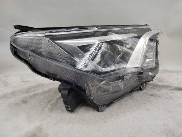 TOYOTA RAV4 4.5 XA40 2016-2018 LED R.H.S HEADLIGHT ASSEMBLY