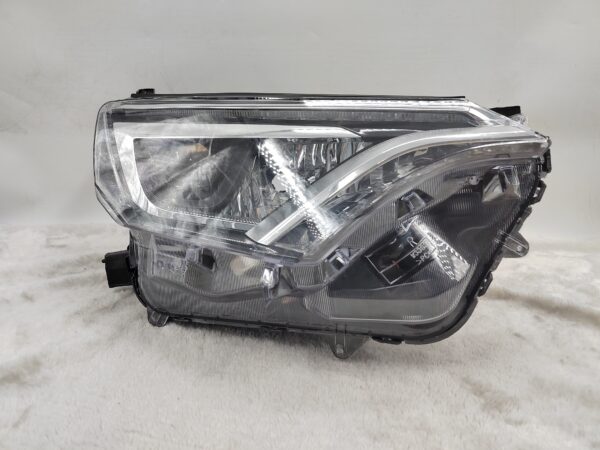 TOYOTA RAV4 4.5 XA40 2016-2018 LED R.H.S HEADLIGHT ASSEMBLY