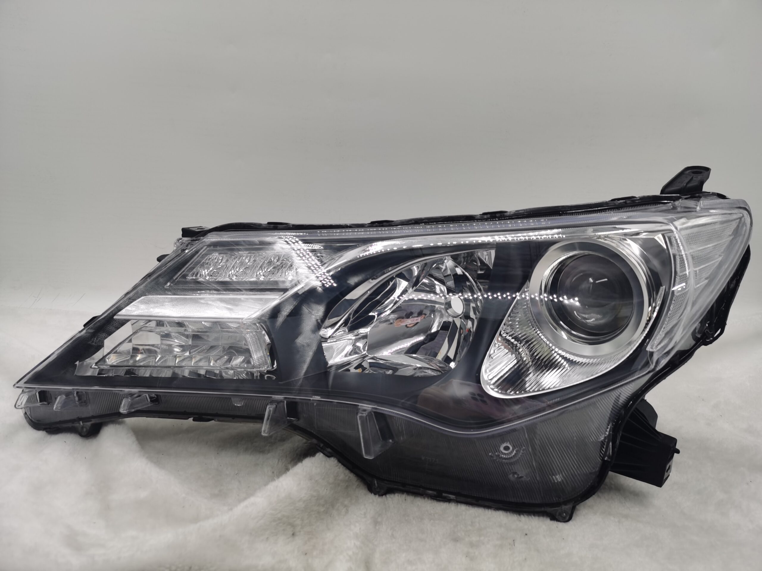 TOYOTA RAV4 IV XA40 2013-2015 XENON L.H.S HEADLIGHT ASSEMBLY